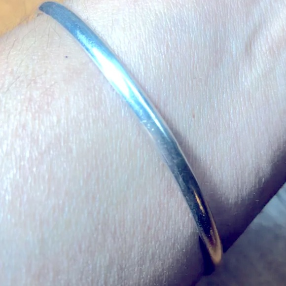 Silver Bangle Bracelet - Picture 1 of 4